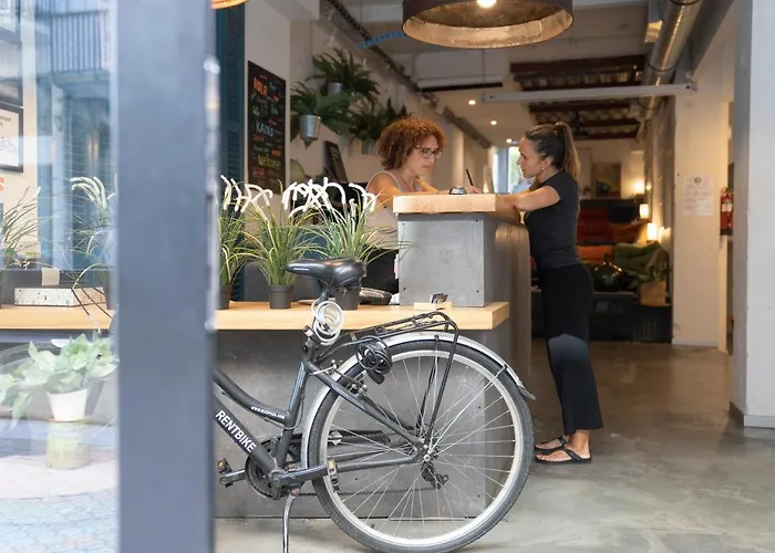 コバ ホステル *