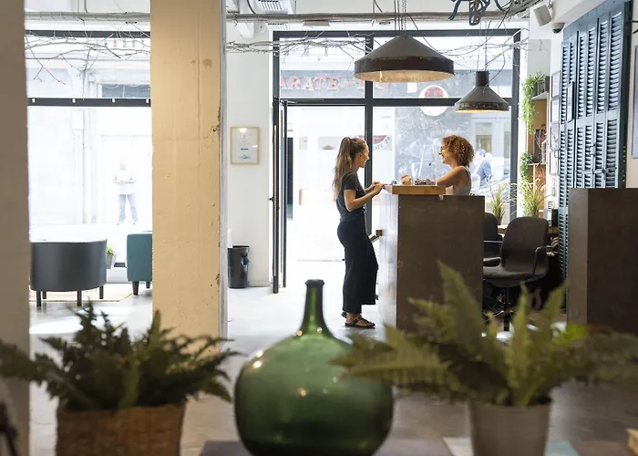 コバ ホステル *